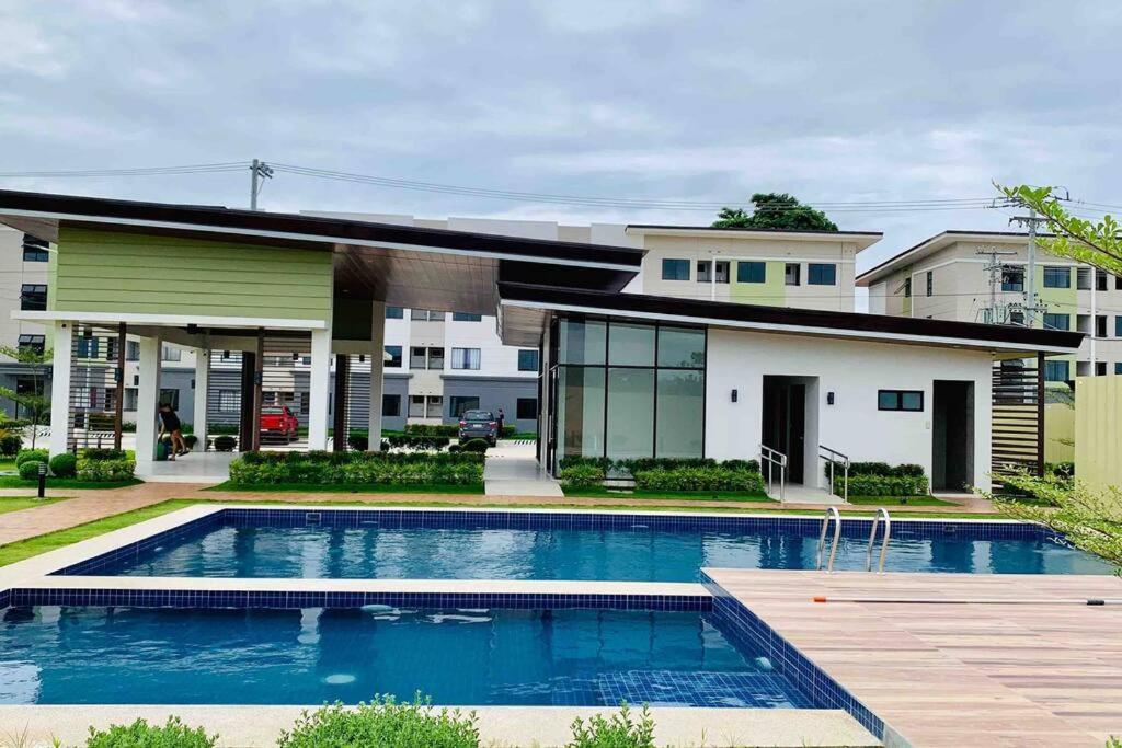 Nearest In Airport, Malls &school * Lapu-Lapu City