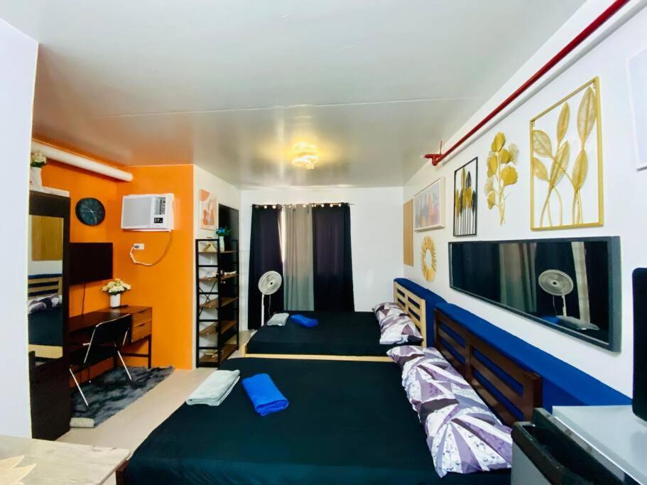 Nearest In Airport, Malls &school Apartment