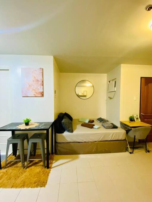 Plumera Mactan Near Airport, Malls & Schools Apartment