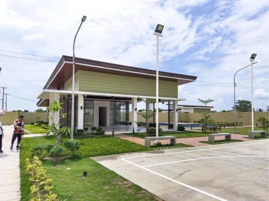 Apartment Plumera Mactan Near Airport, Malls & Schools
