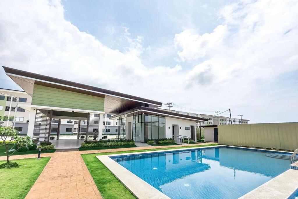 Plumera Mactan Near Airport, Malls & Schools Lapu-Lapu City