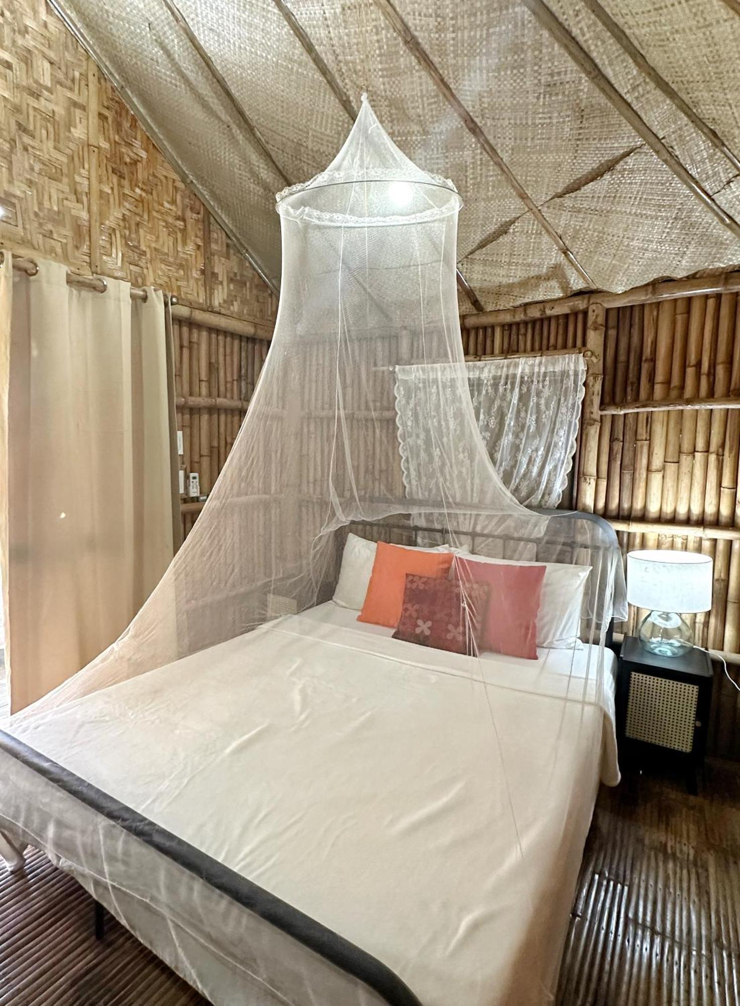 Casa de férias Uzuri Kubo Huts *
