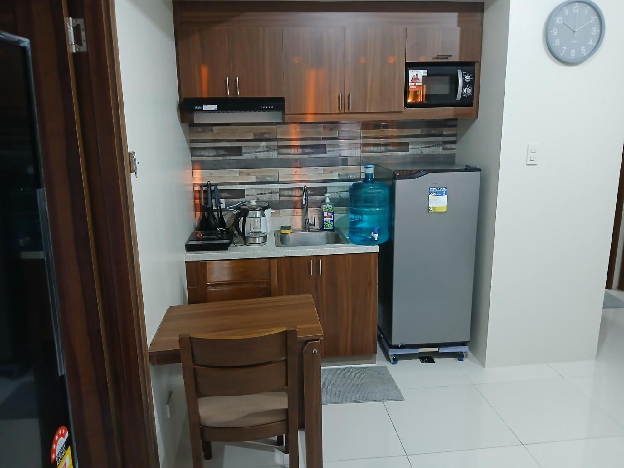 1 Bedroom 47th Floor, Horizon 101, Corner With Sea View And Mountain View Cebu