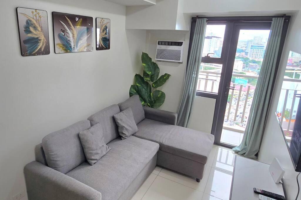 1br T2 With Balcony Panoramic View At Horizons 101 Apartment *