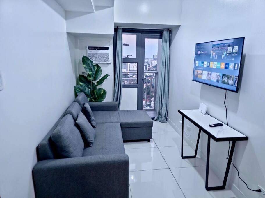 Apartment 1br T2 With Balcony Panoramic View At Horizons 101