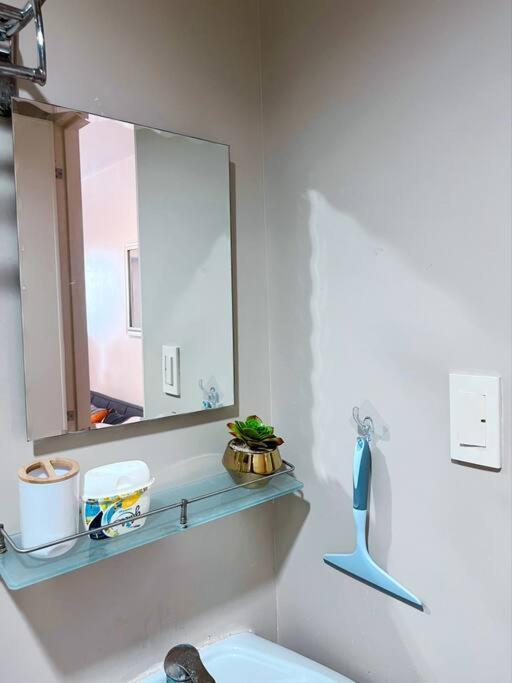 Newly Renovated Cozy Desk & View In Avida It Park Apartment