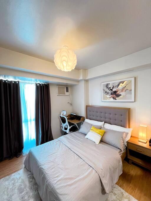 Apartment Newly Renovated Cozy Desk & View In Avida It Park