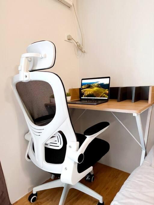 Apartment Newly Renovated Cozy Desk & View In Avida It Park *