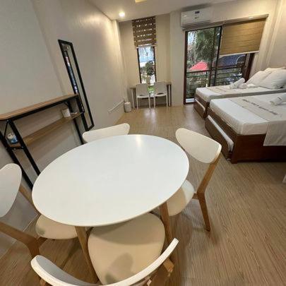 Happynest In Santa Fe Bantayan Island Aparthotel