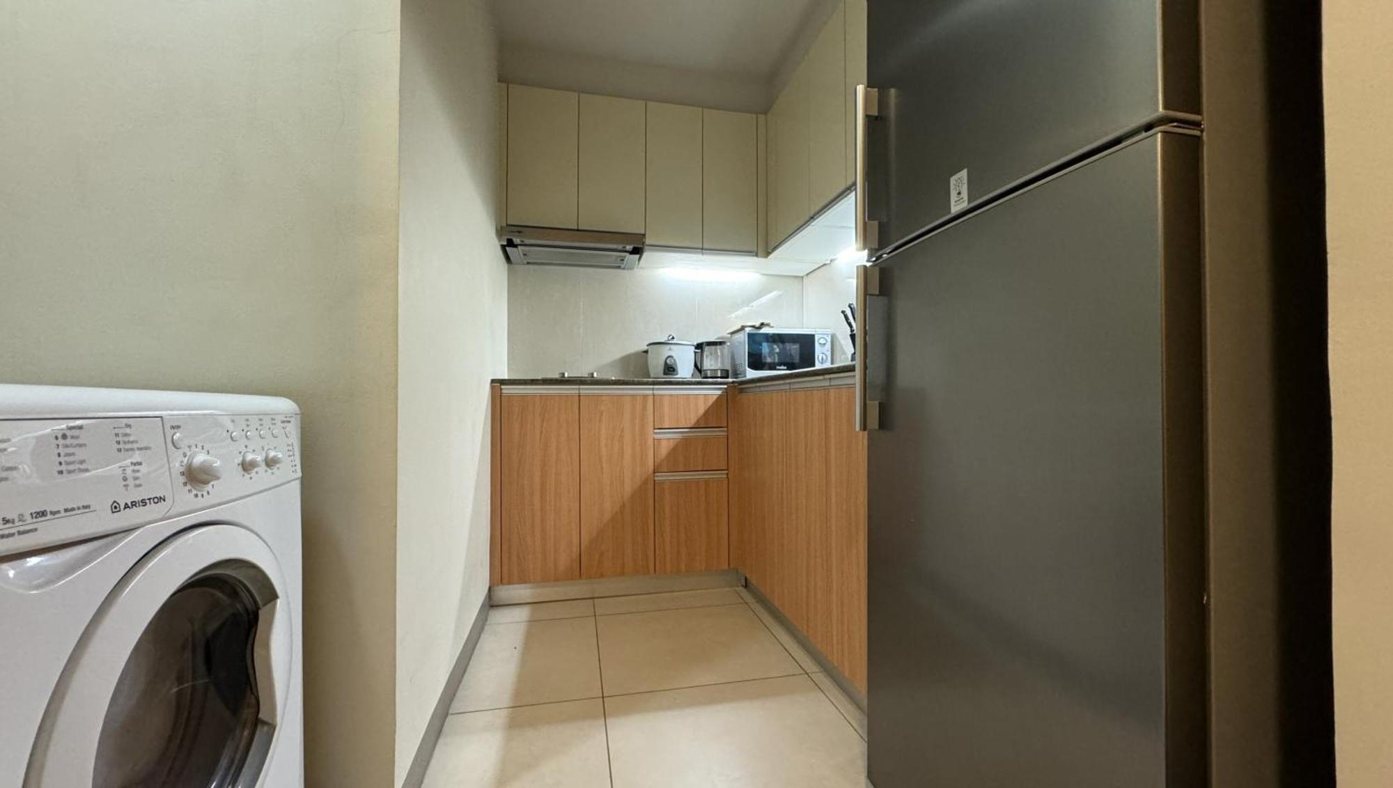 Mactan Newtown 1-bedroom Unit With Pool View And Seaview Apartment