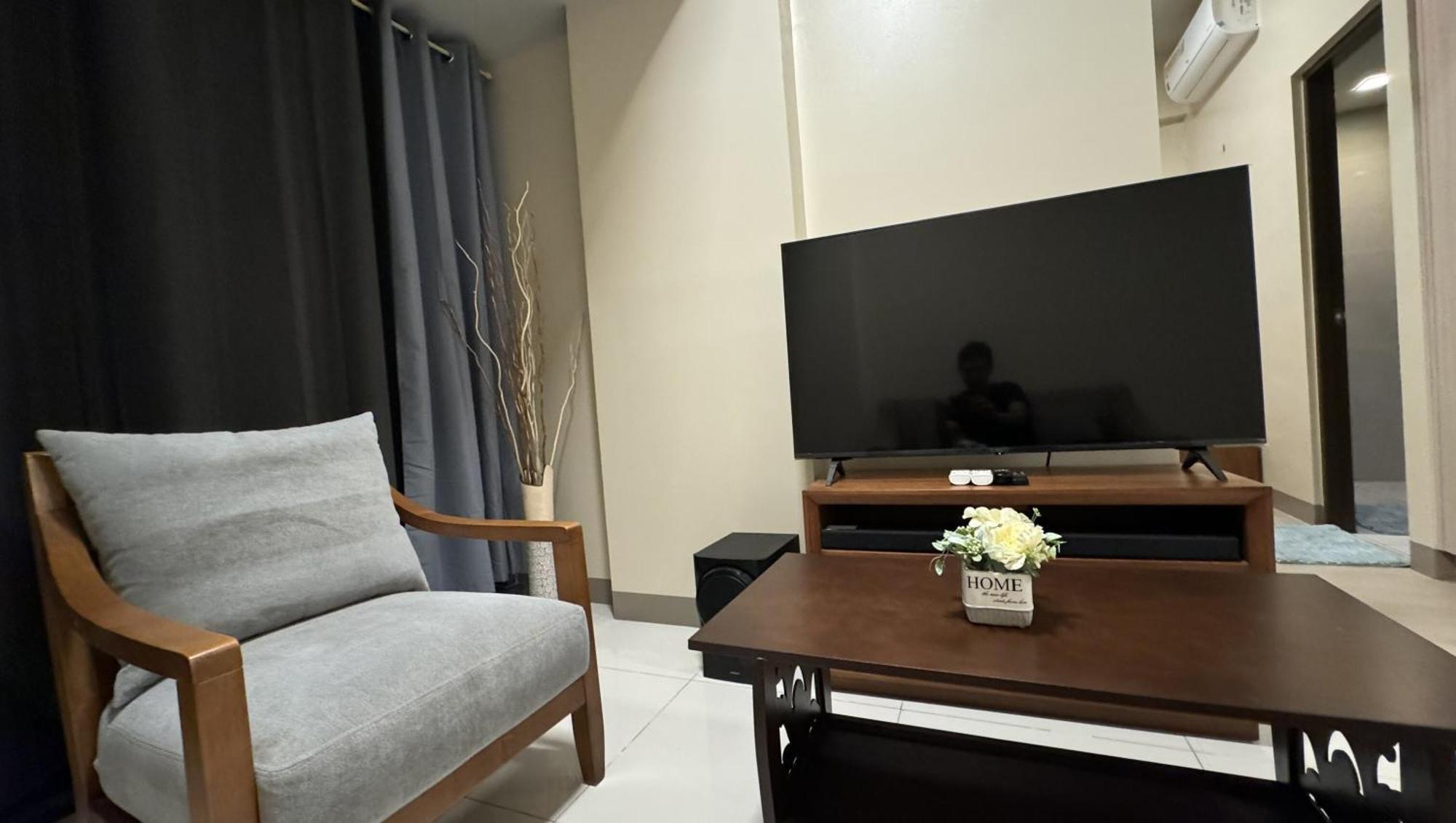 Apartment Mactan Newtown 1-bedroom Unit With Pool View And Seaview Lapu-Lapu City