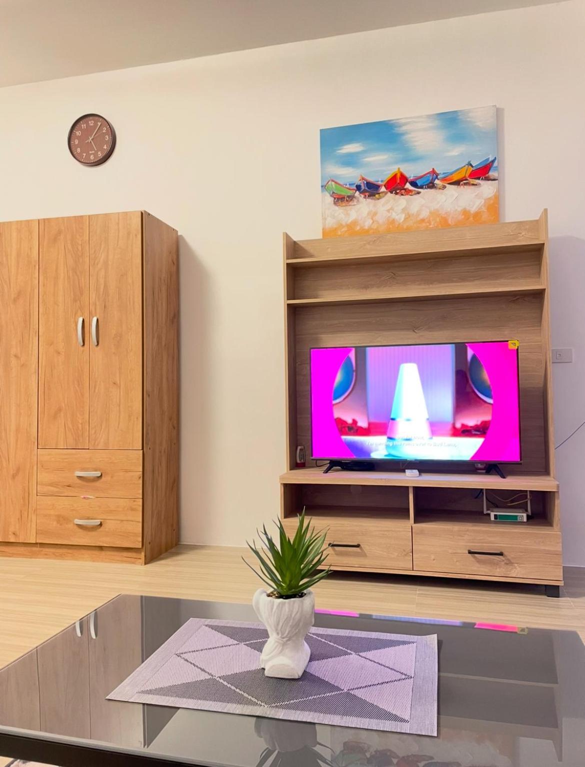 The Cozy With Pool Access Unit 1br Lapu-Lapu City