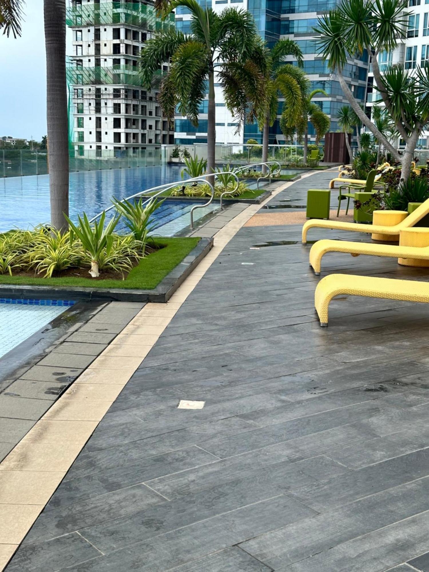 Apartment C1 -8nb With Pool Mactan Newtown Center Of Cebu Phillippines 15mins From Airport