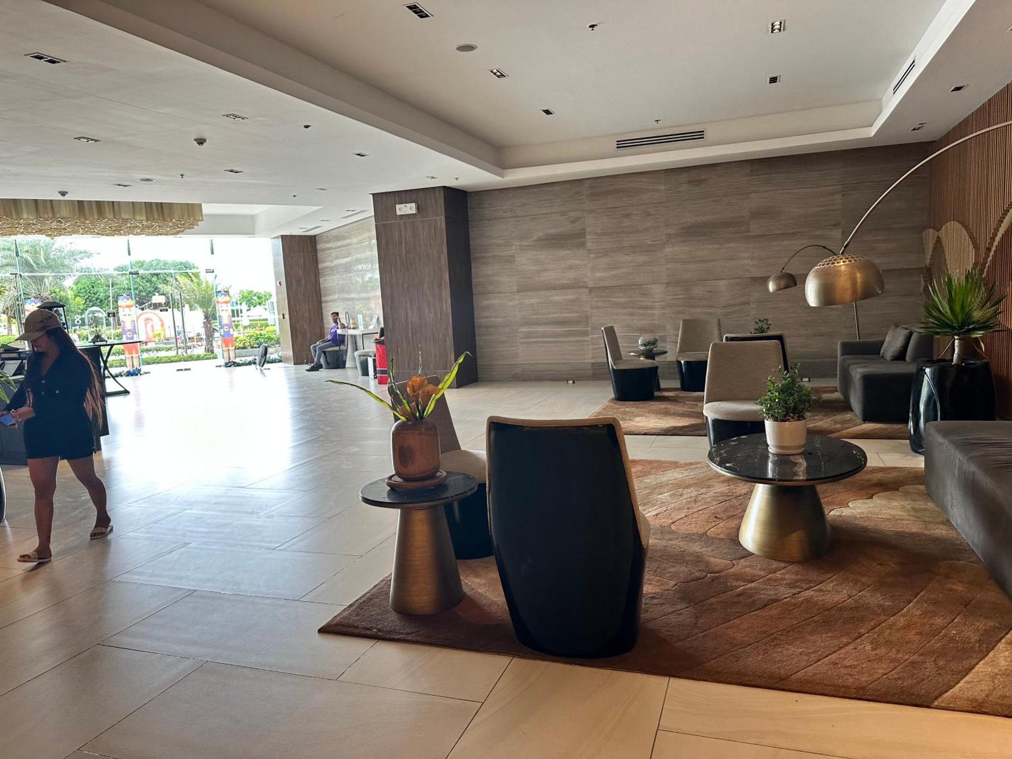Apartment C1 -8nb With Pool Mactan Newtown Center Of Cebu Phillippines 15mins From Airport Lapu-Lapu City