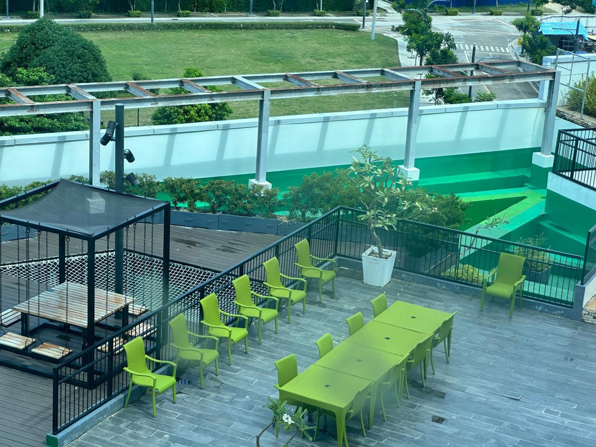 Apartment C1 -8nb With Pool Mactan Newtown Center Of Cebu Phillippines 15mins From Airport Lapu-Lapu City