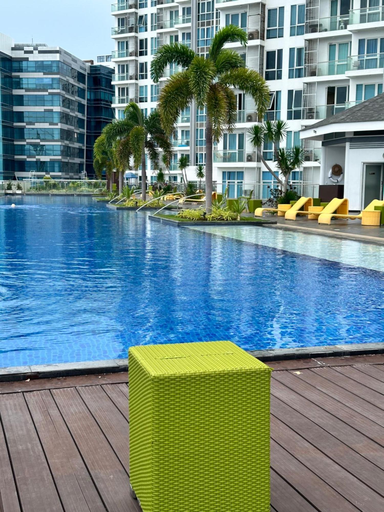 C1 -8nb With Pool Mactan Newtown Center Of Cebu Phillippines 15mins From Airport Apartment