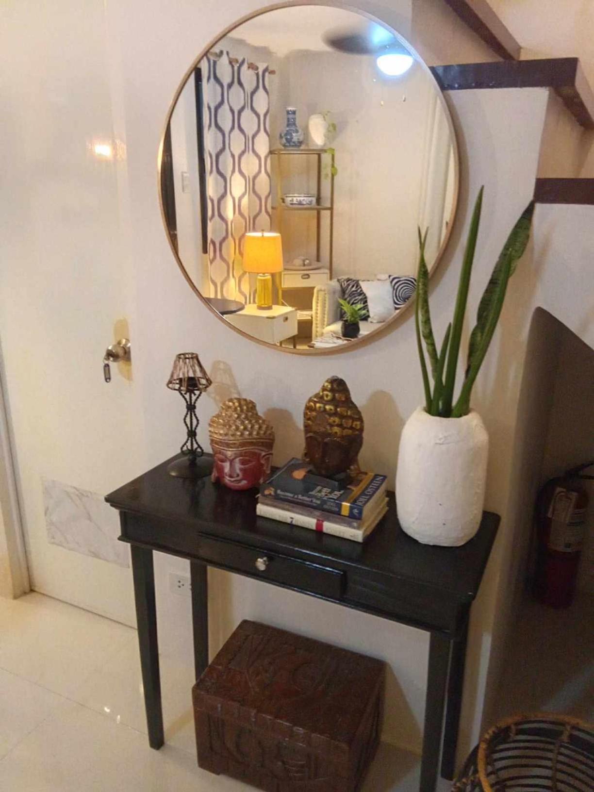 Phoenix House Apartment *
