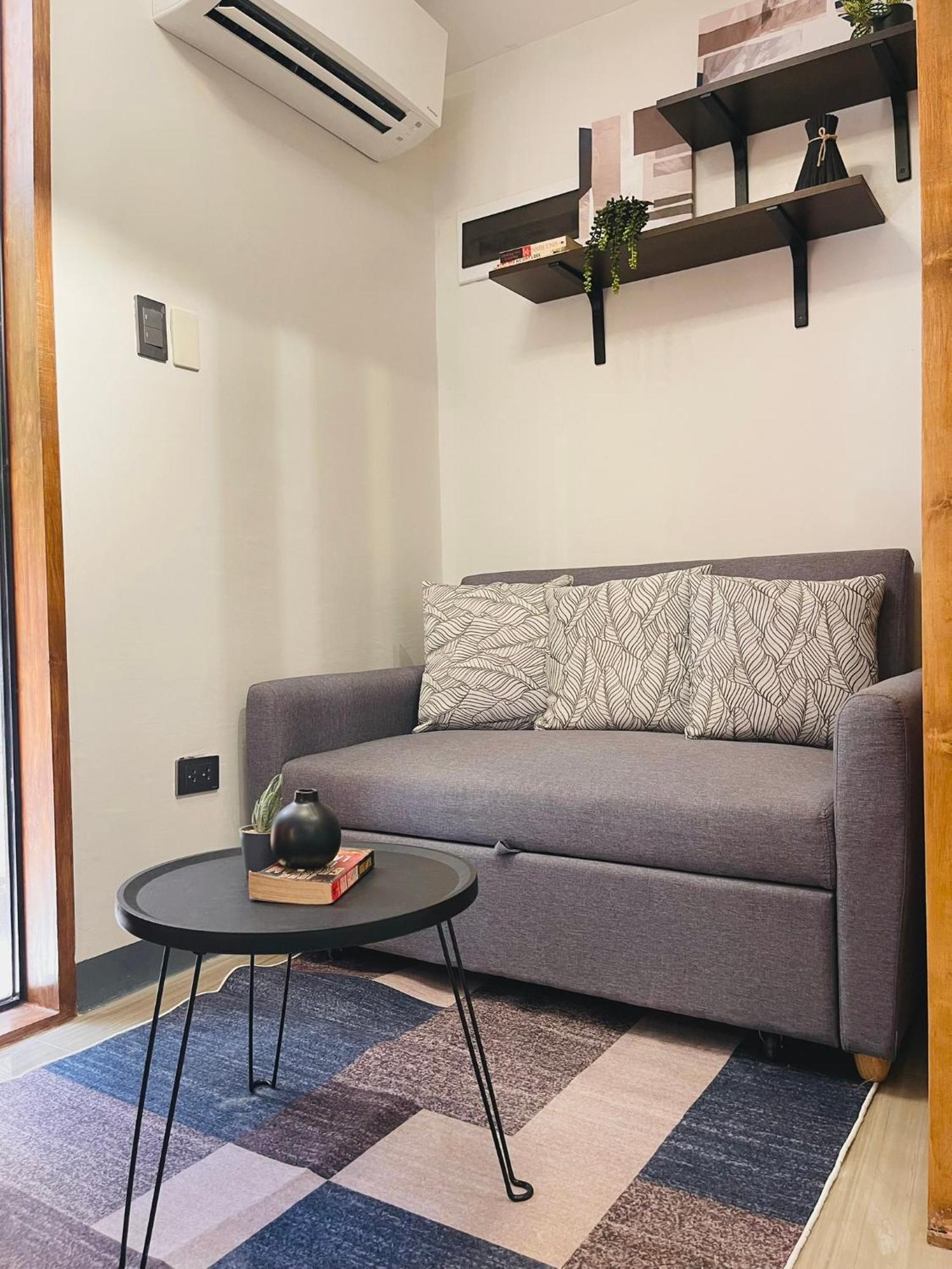 Group-friendly Stay, Minutes From The Airport Apartment Lapu-Lapu City