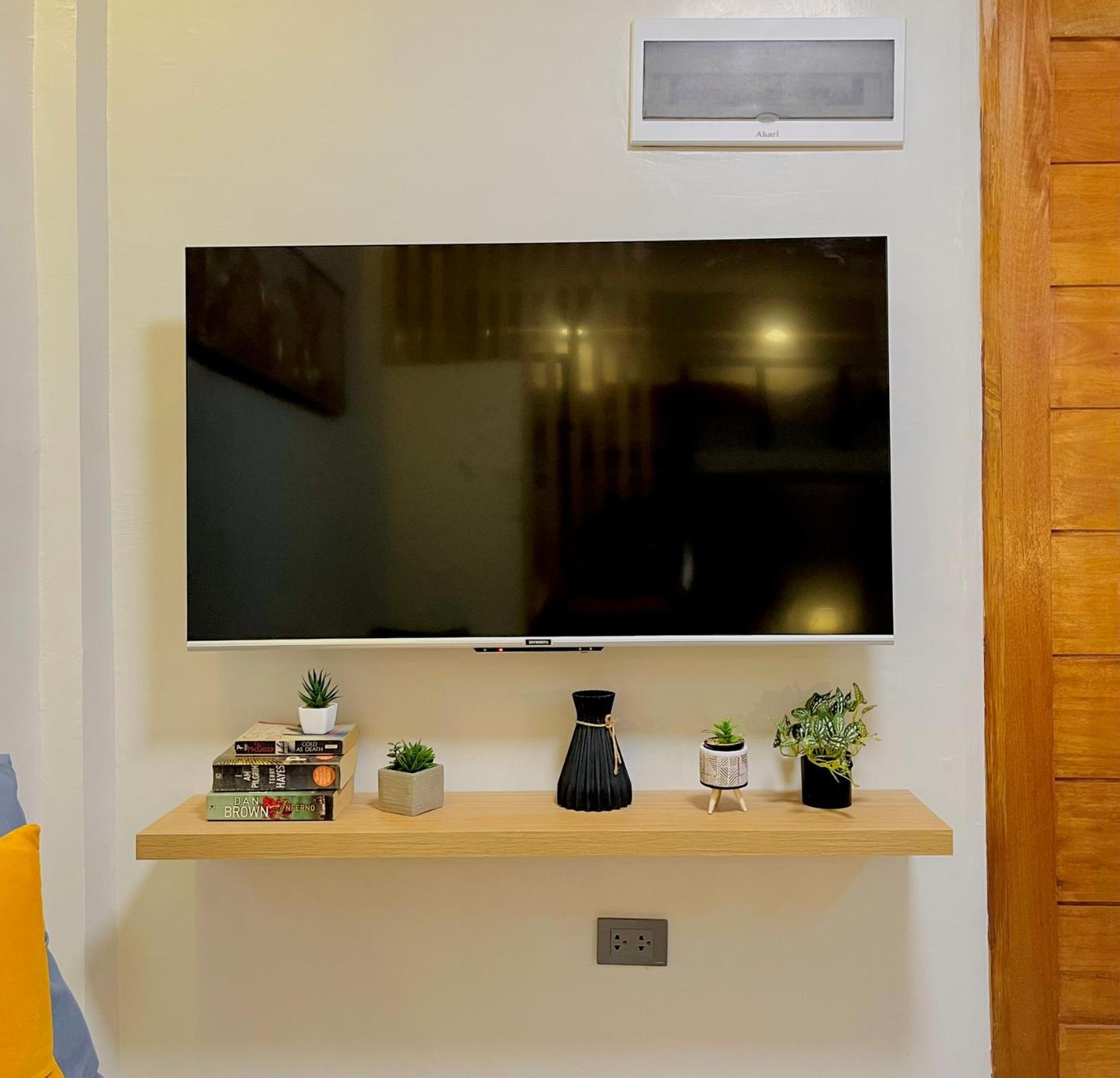 Apartment Group-friendly Stay, Minutes From The Airport