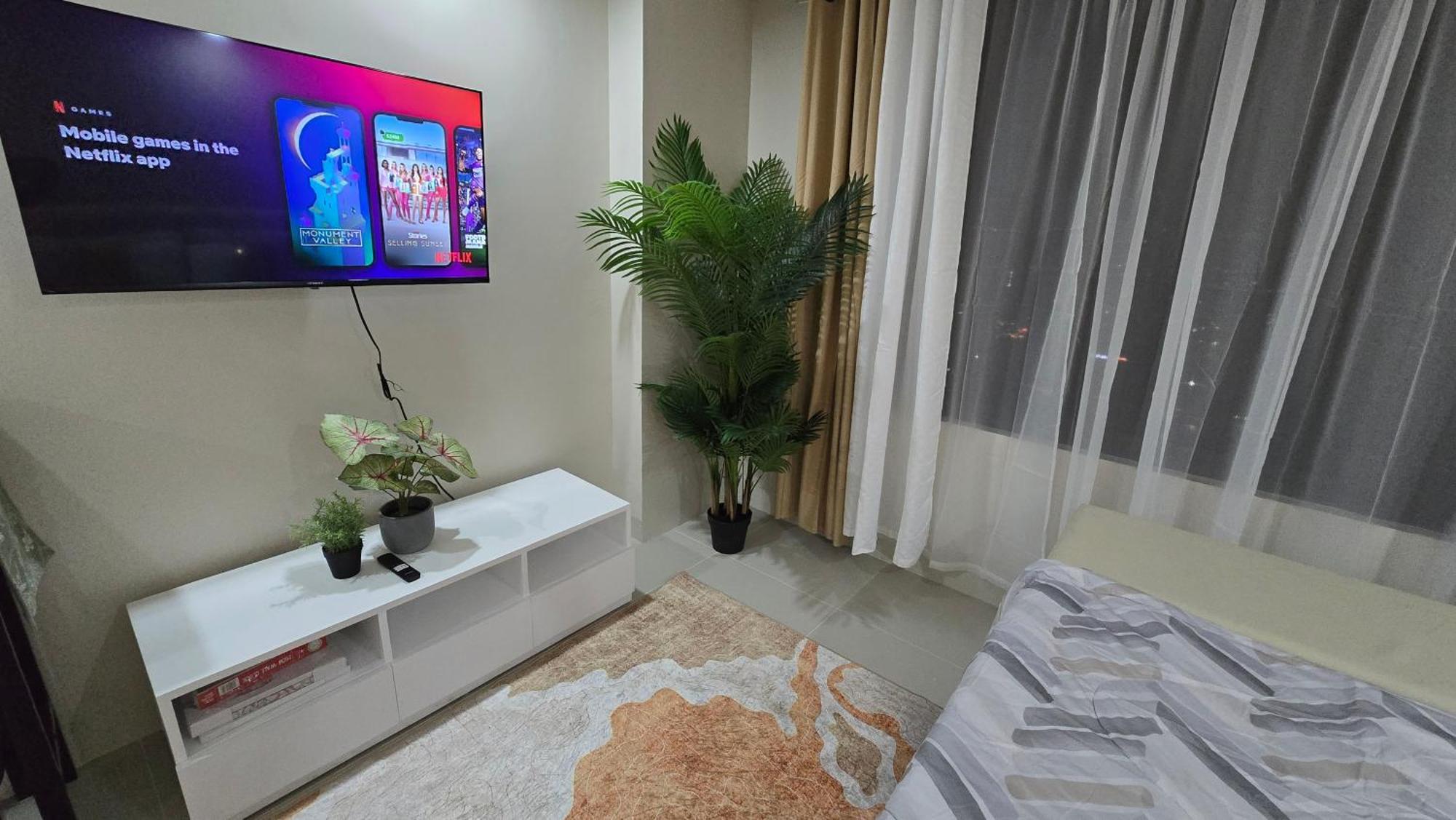 Cozy At Baseline Prestige In The Heart Of Cebu