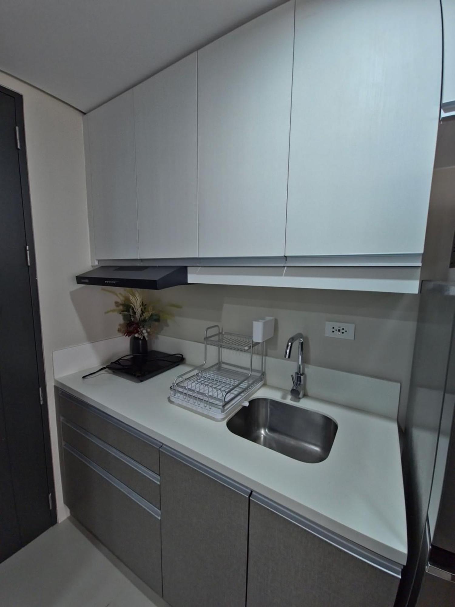 Apartment Cozy At Baseline Prestige In The Heart Of *