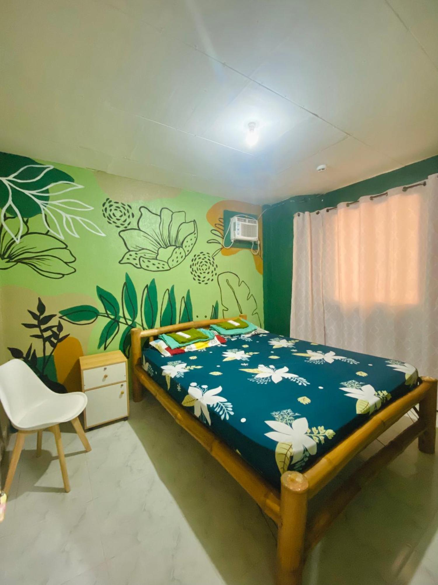 Byahero's Eskapo Hostel *