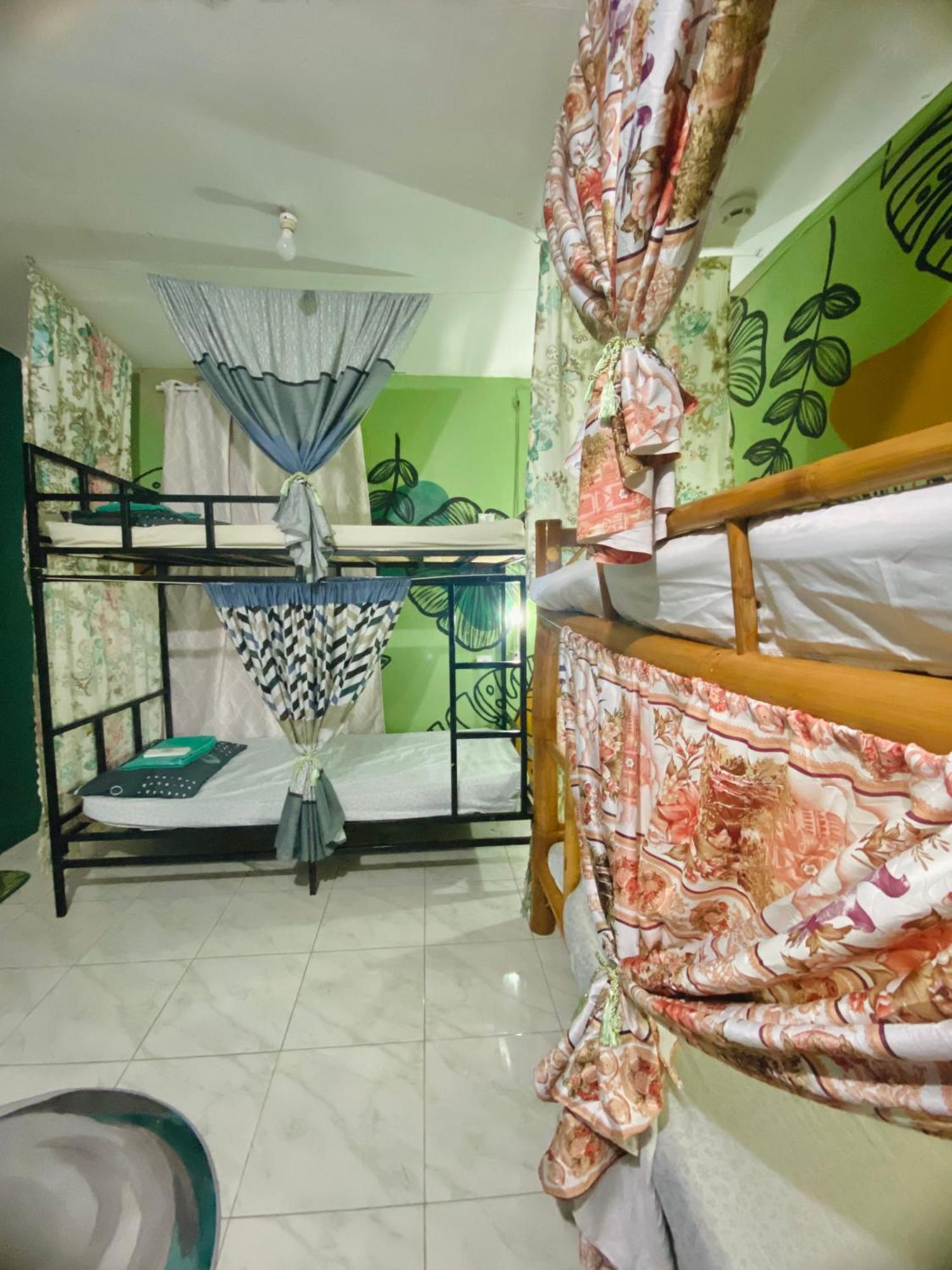 Byahero's Eskapo Hostel Moalboal