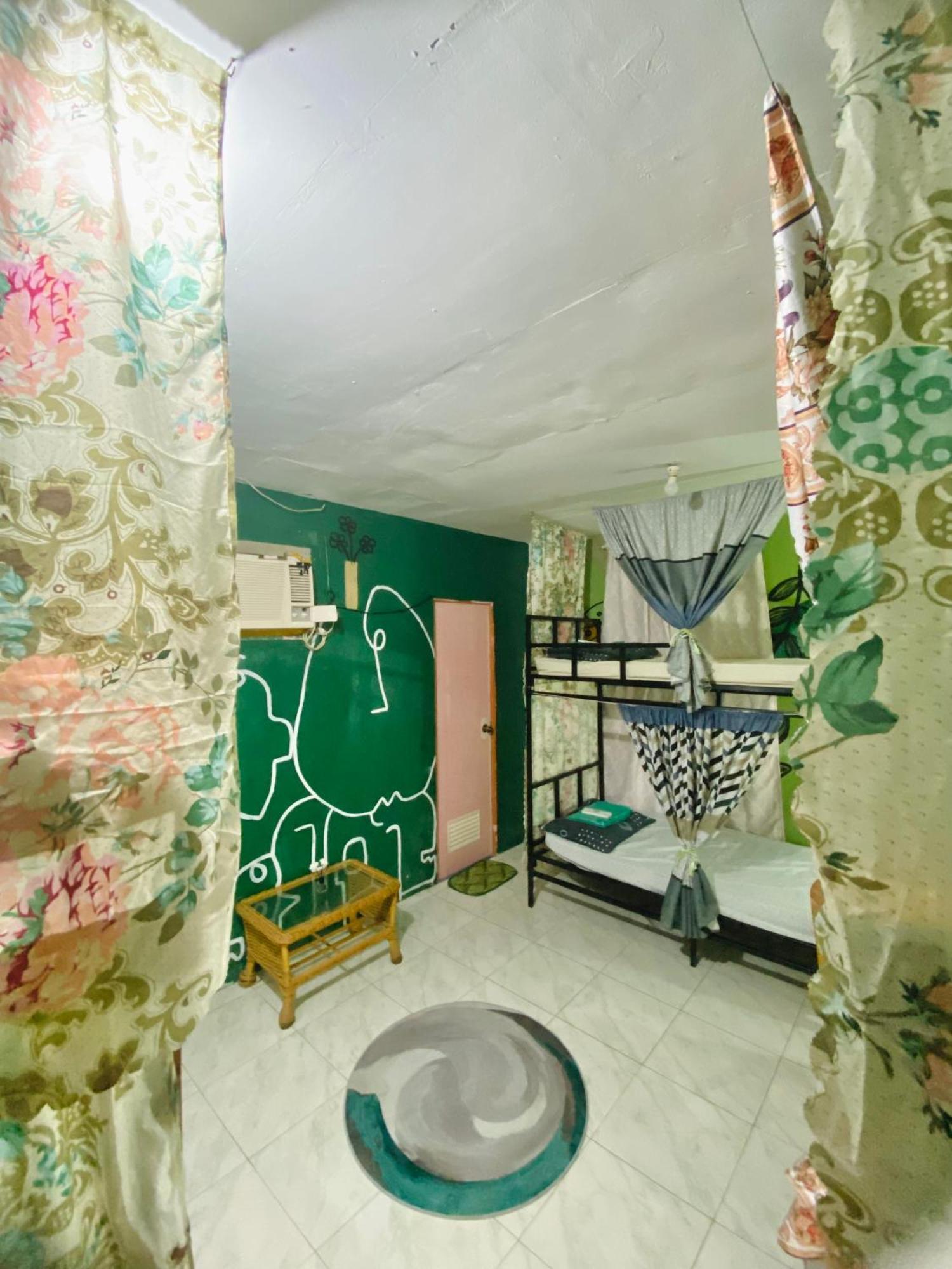 Hostel Byahero's Eskapo *