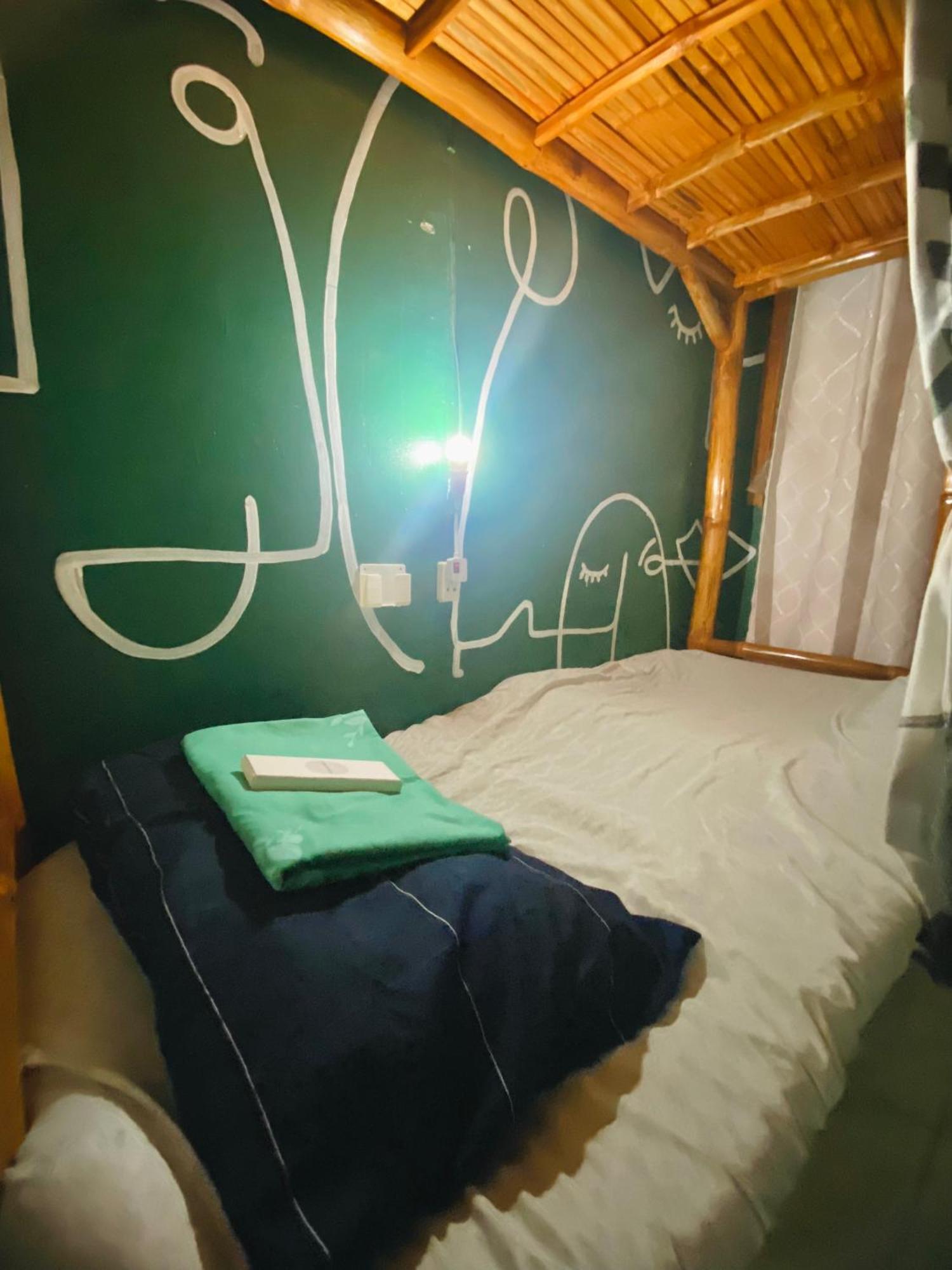 Byahero's Eskapo Hostel Moalboal