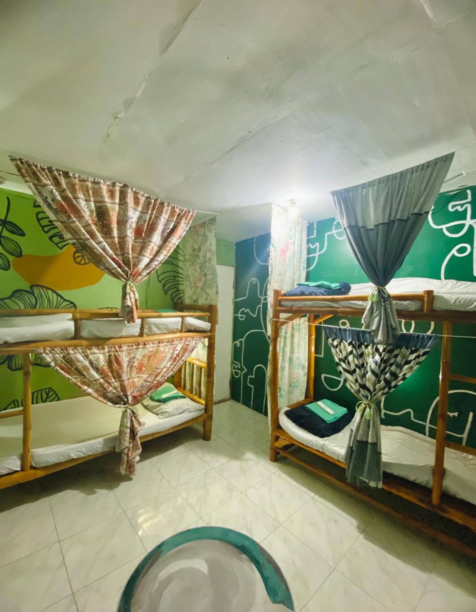 Hostel Byahero's Eskapo *