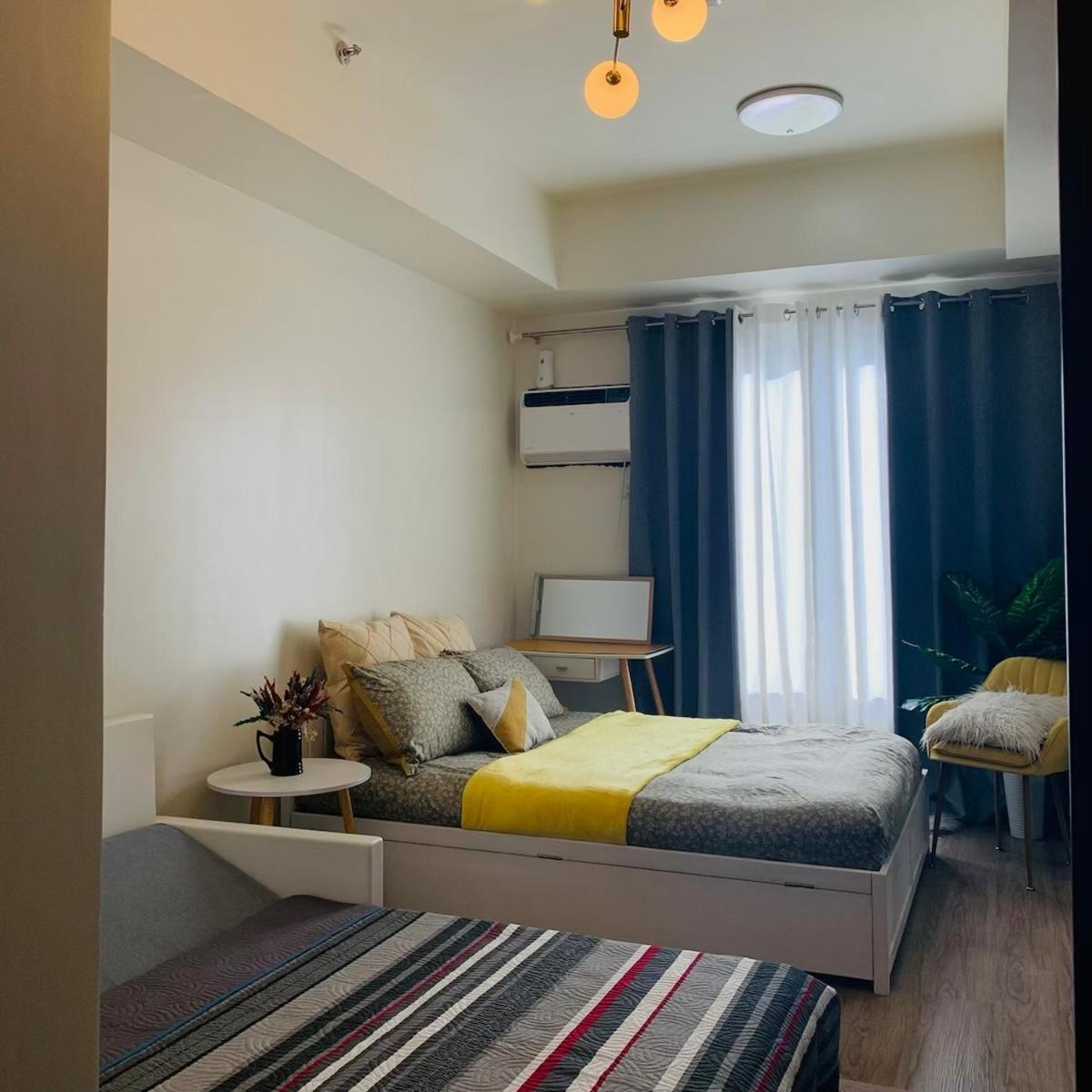 Aparthotel Unit At The Median