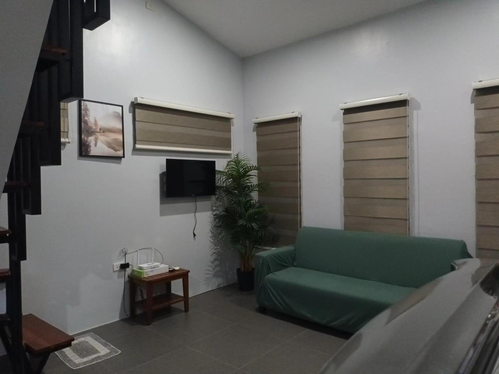Hostel Grae's Apartelle Moalboal