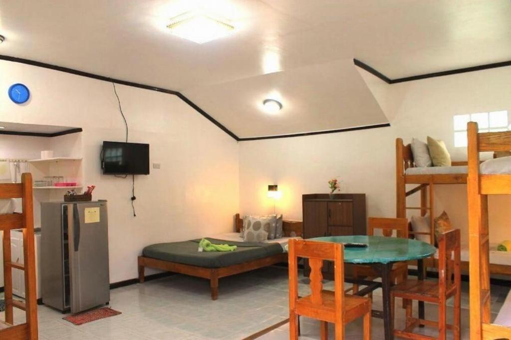 Giswold-lagunde Resort 2*