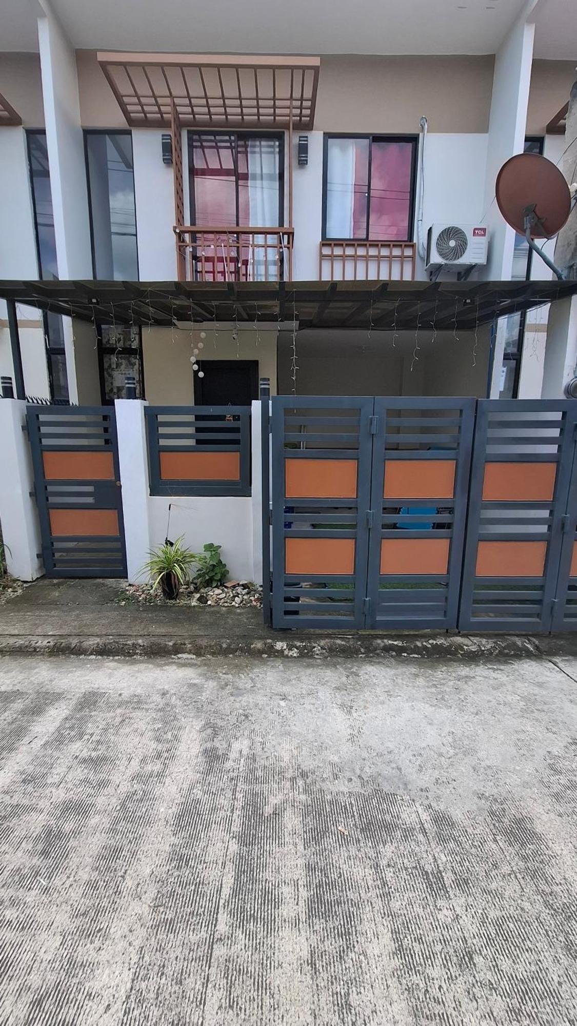 Four Es Apartment
