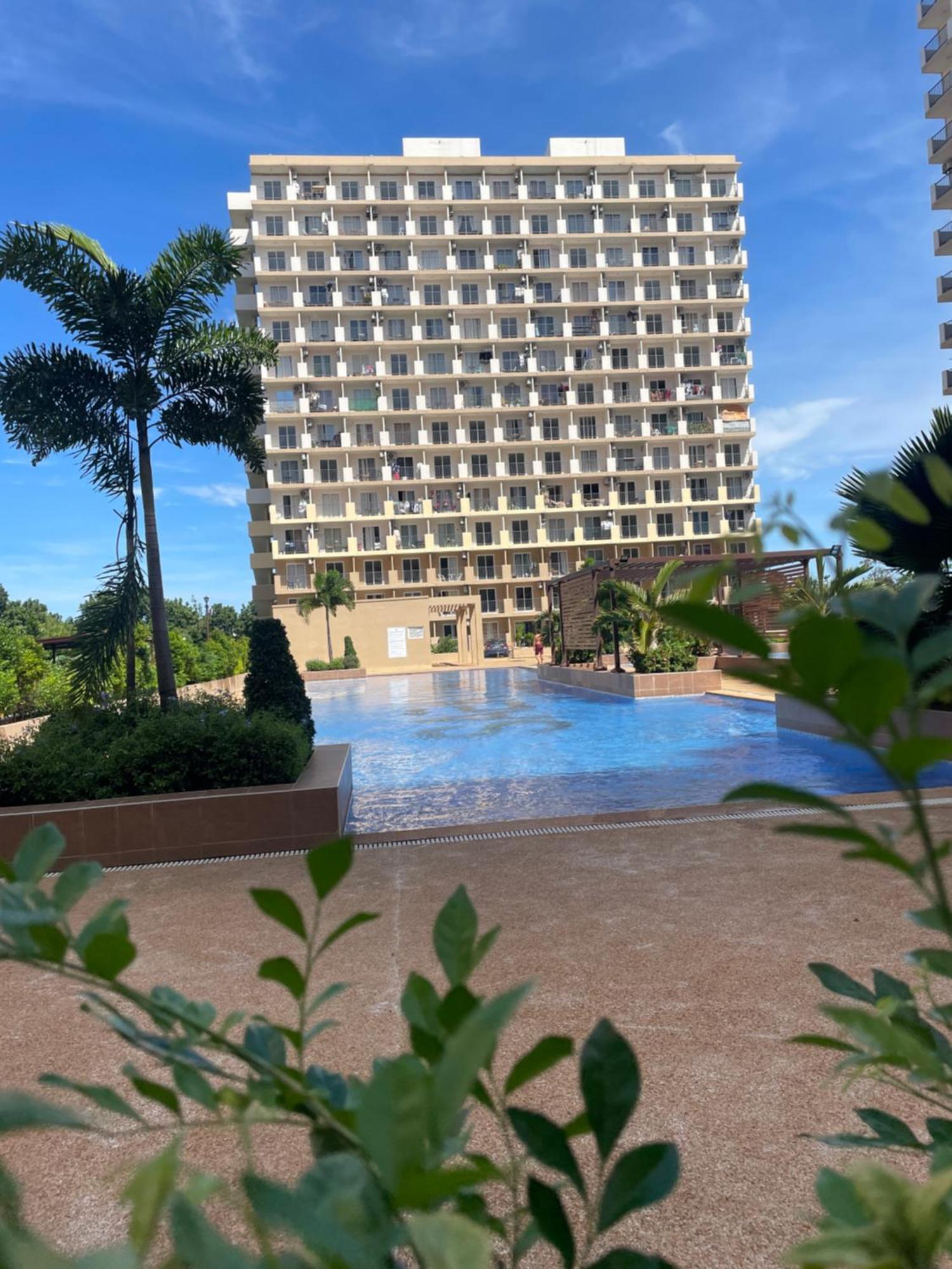 Near Airport, Cclex Pool View Balcony Guest house