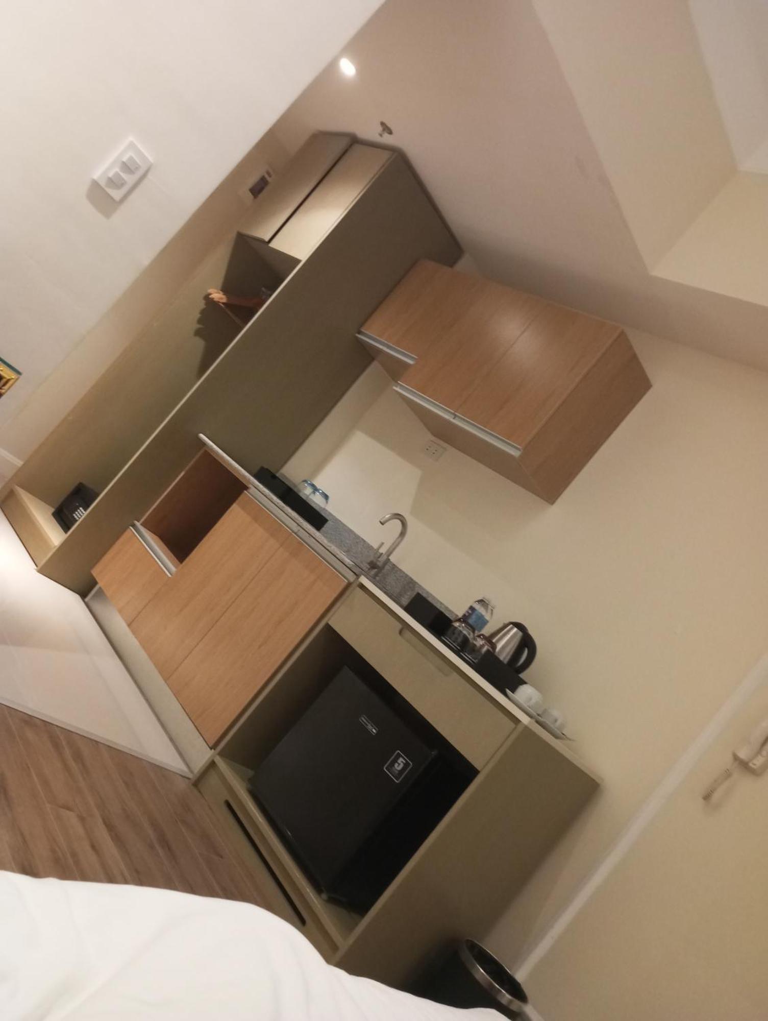 Isaiah's Place Aparthotel Cebu