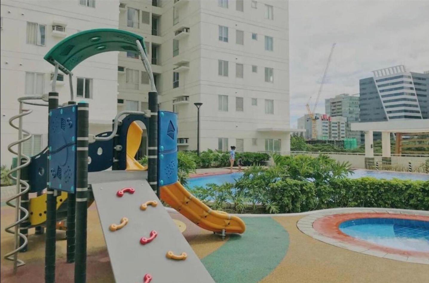 Apartment Penthouse - 2br In Avida Tower 1 - 500mbp Wifi! Cebu