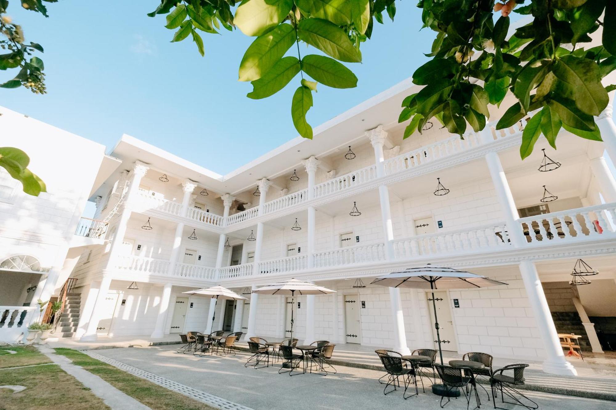 Bellissimo Minolos Resort