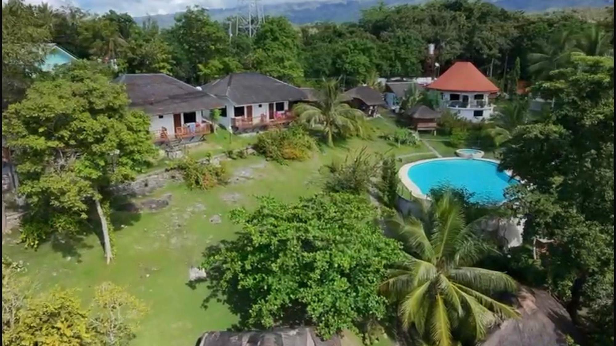 Cuestas And Restaurant Badian