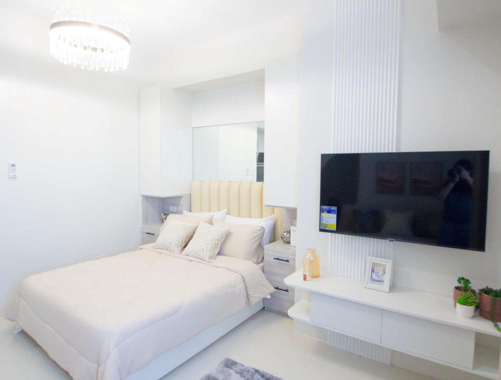 Casa - Vibrant Center Near Ayala Mall