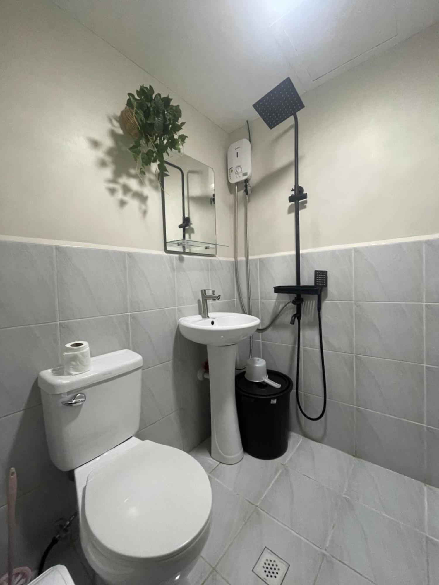 Guest house Near Airport, Cclex Pool View Balcony Lapu-Lapu City