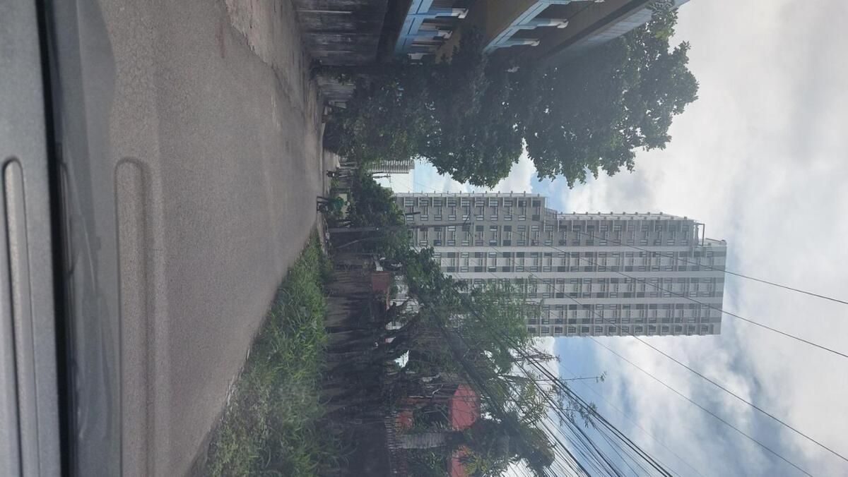Fully Furnished-near It Park Apartment Cebu