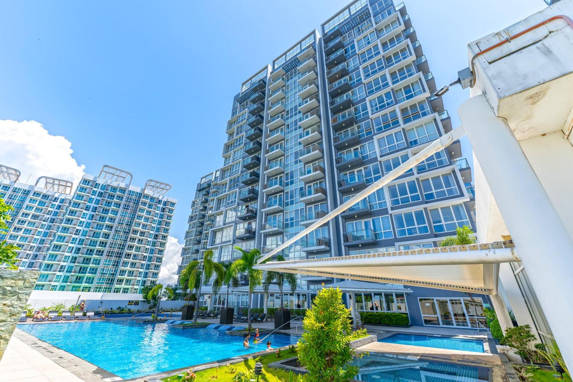 Mactan Newtown - 1br Stunning Ocean View And View