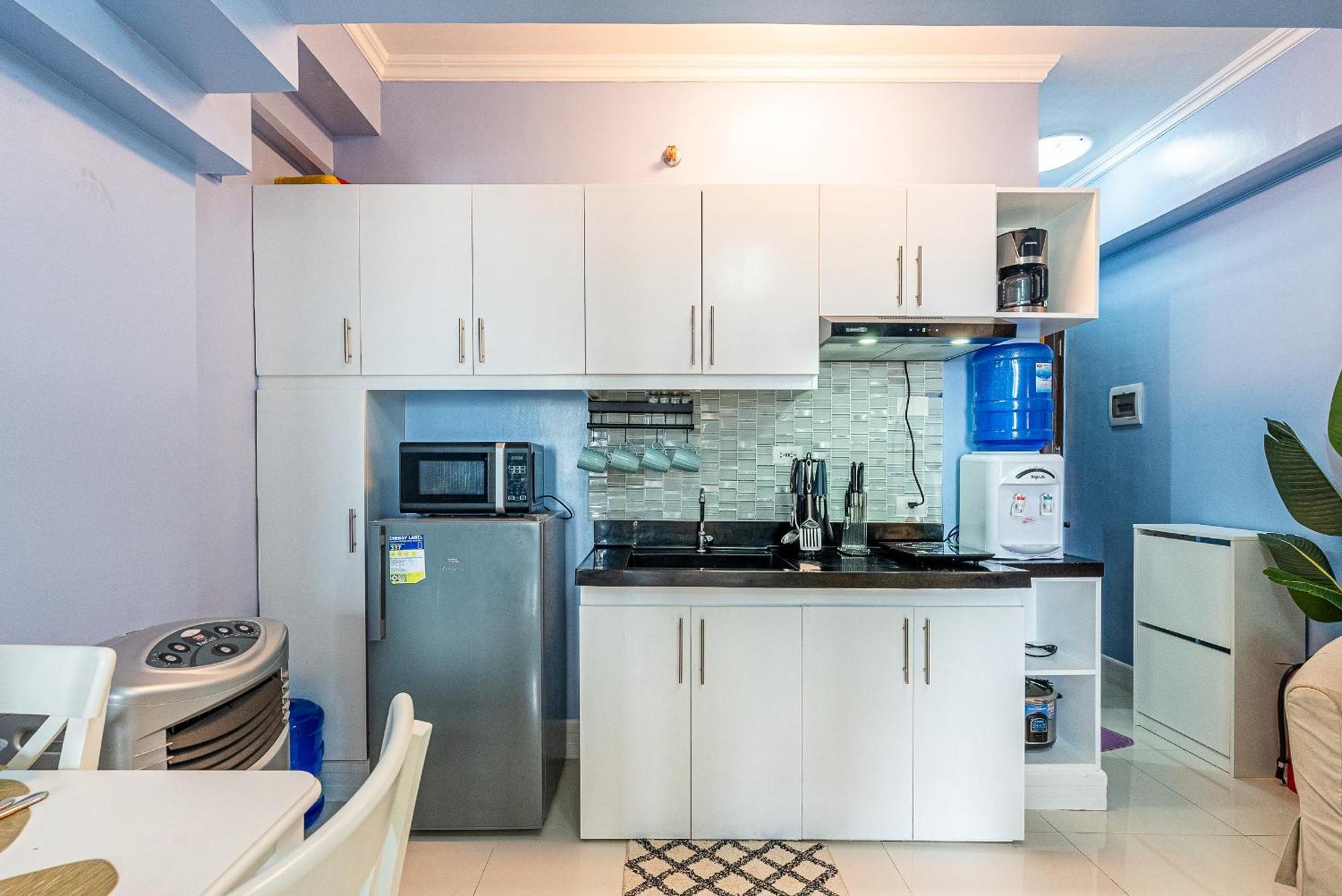 Apartment Chic With Pool Near Airport-2 To 7 Guest