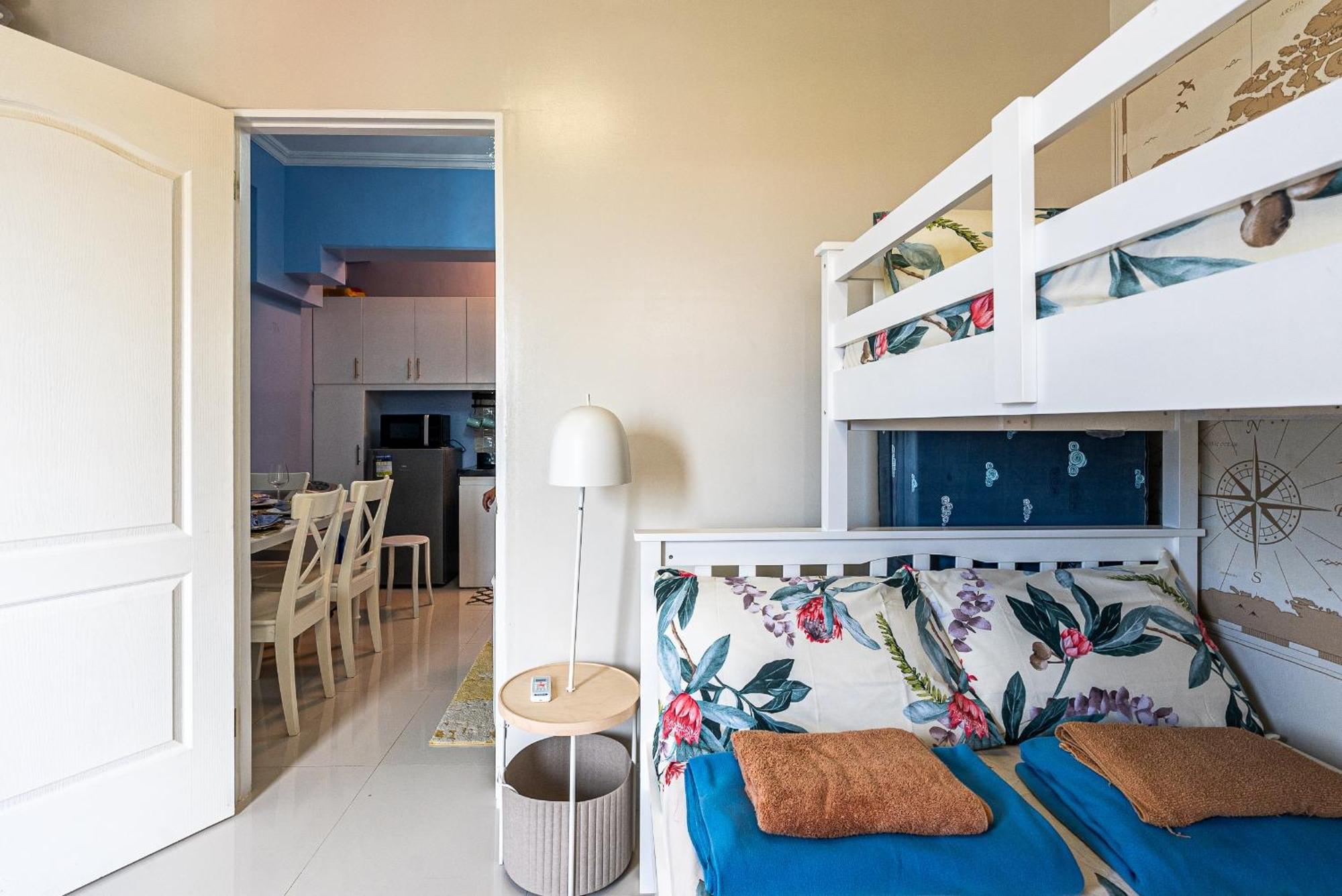Chic With Pool Near Airport-2 To 7 Guest Apartment *