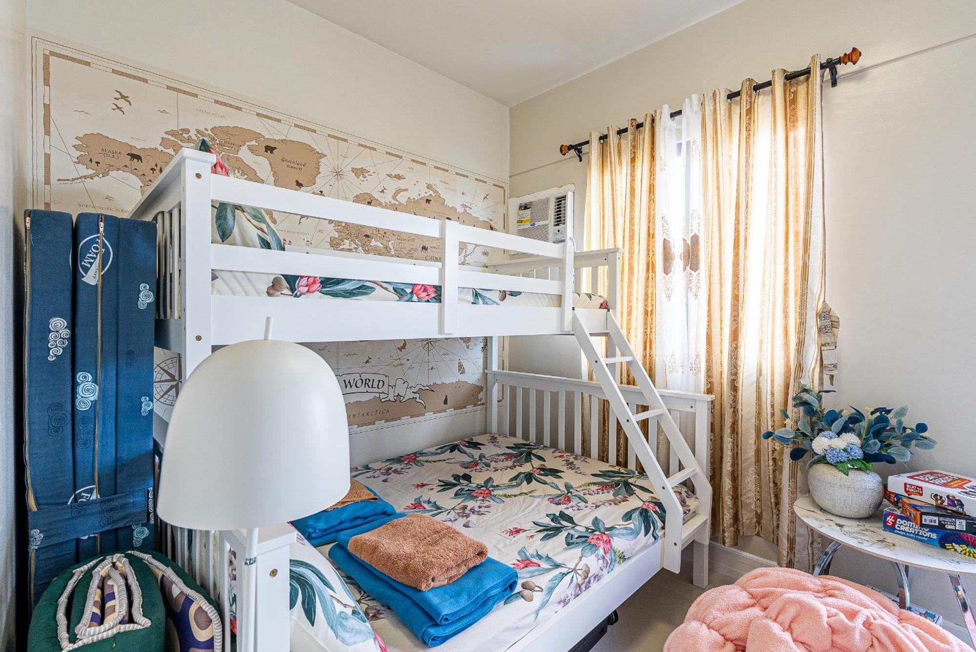 Chic With Pool Near Airport-2 To 7 Guest Apartment Sudtungan