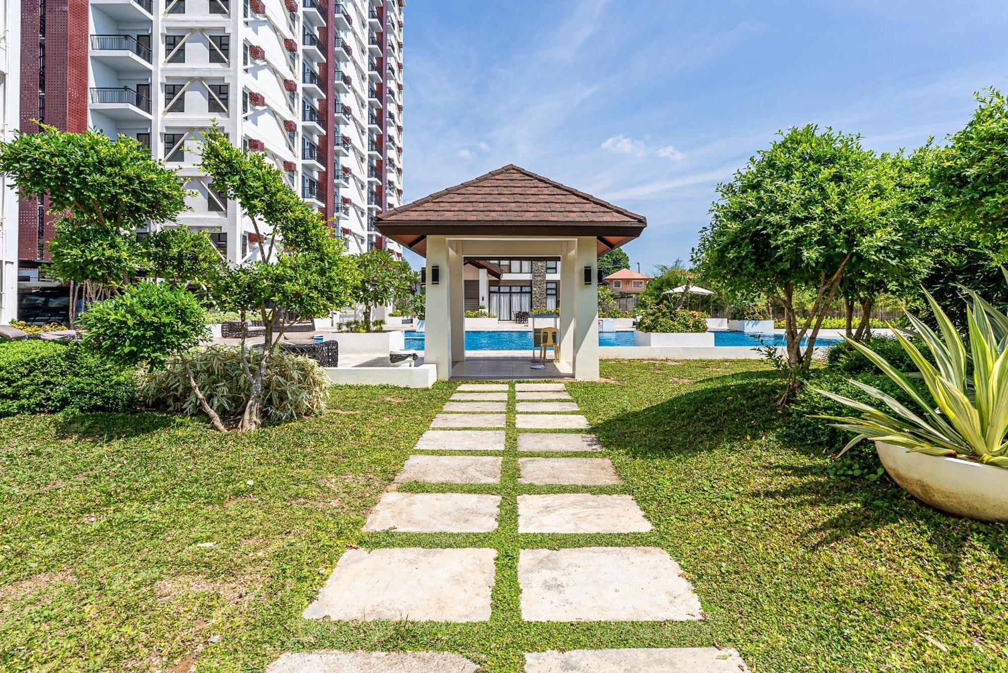 Apartment Chic With Pool Near Airport-2 To 7 Guest *