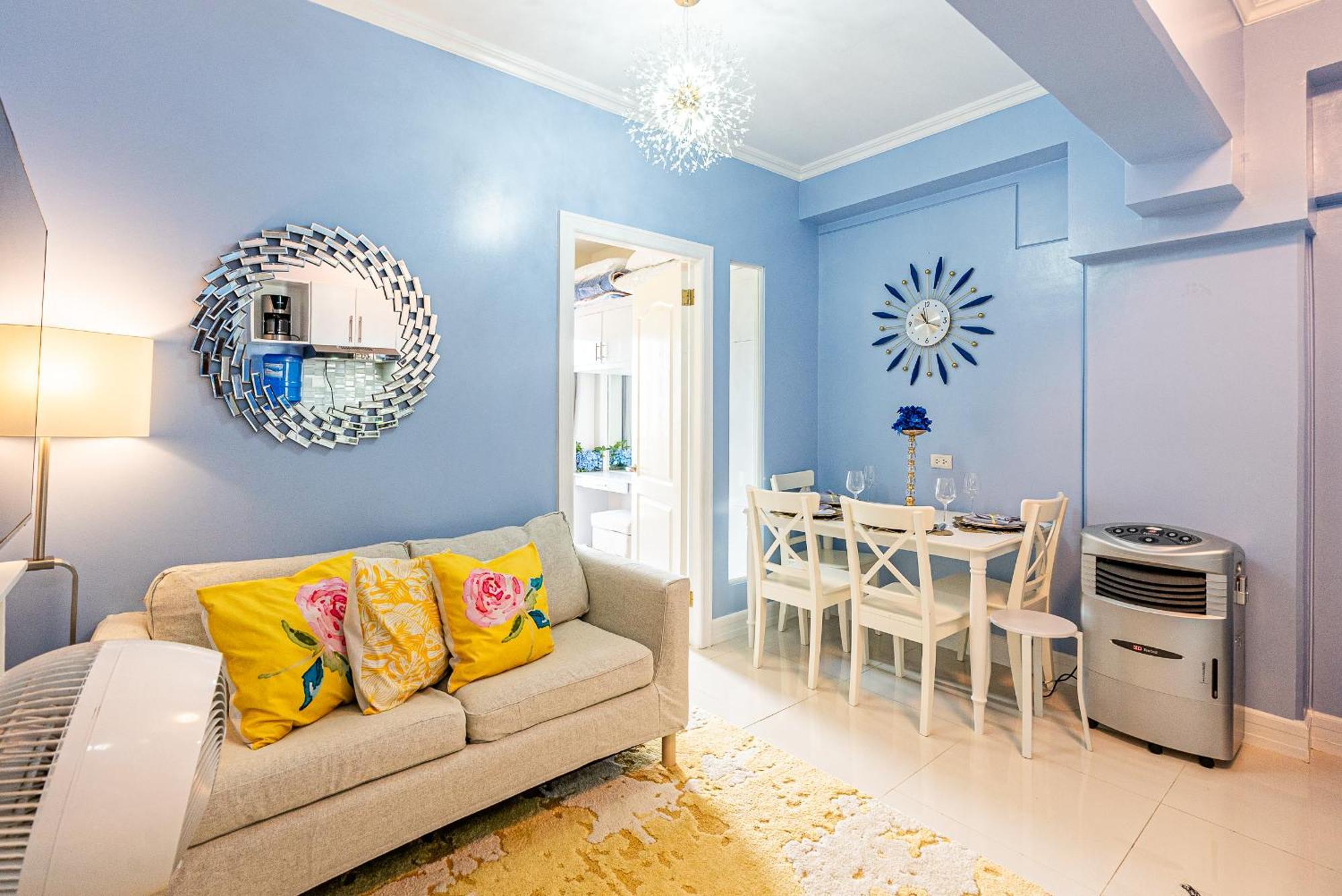 Apartment Chic With Pool Near Airport-2 To 7 Guest *