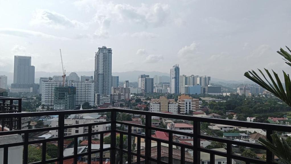 Apartment Affordable Staycation Wifi Ac *