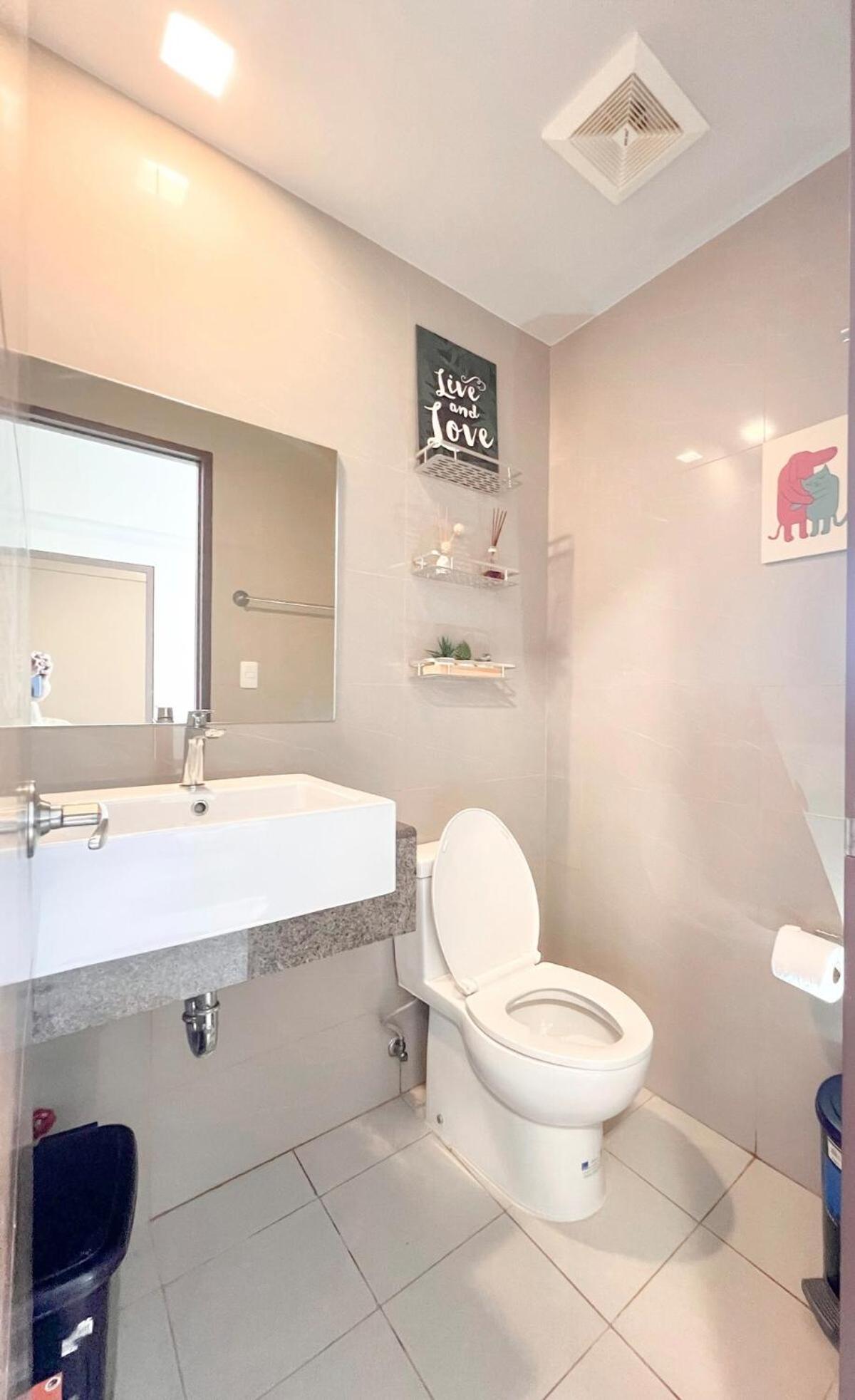 Cozy 2br Mactan Newtown Access Apartment